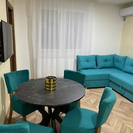 Pink House Apartments Jagodina Exterior photo