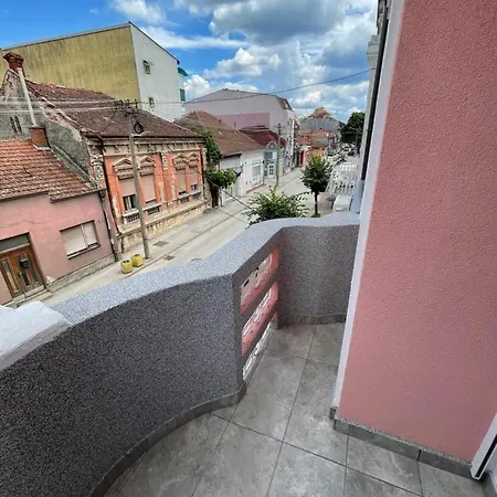 Pink House Apartments Jagodina Exterior photo