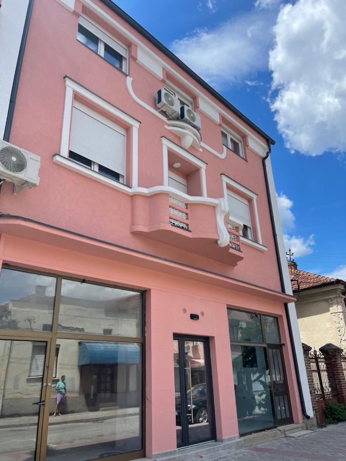 Pink House Apartment Jagodina