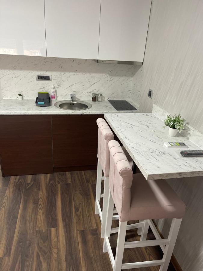 Pink House Apartment